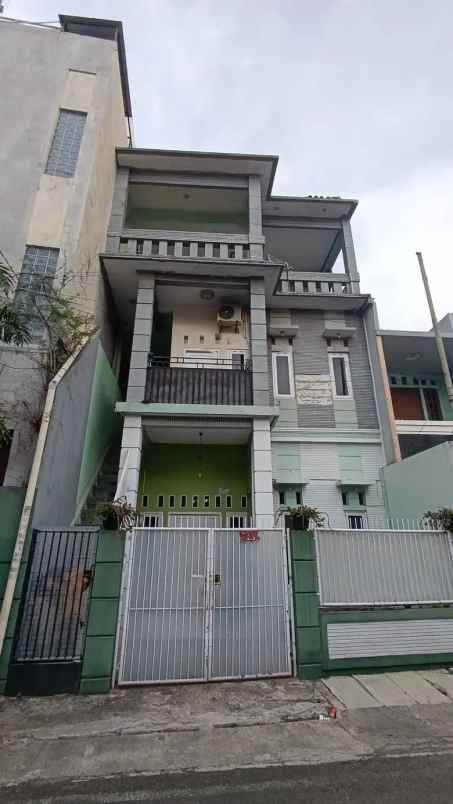 dijual rumah otista jatinegara indah