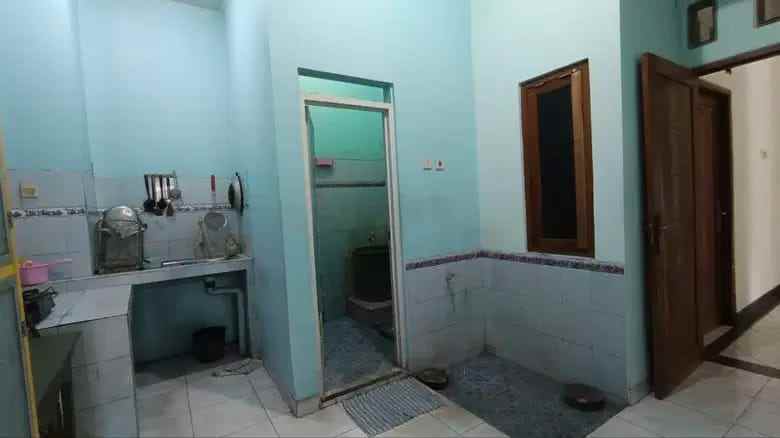 dijual rumah otista jatinegara indah