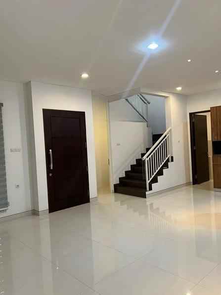 dijual rumah pakuwon city east coast park