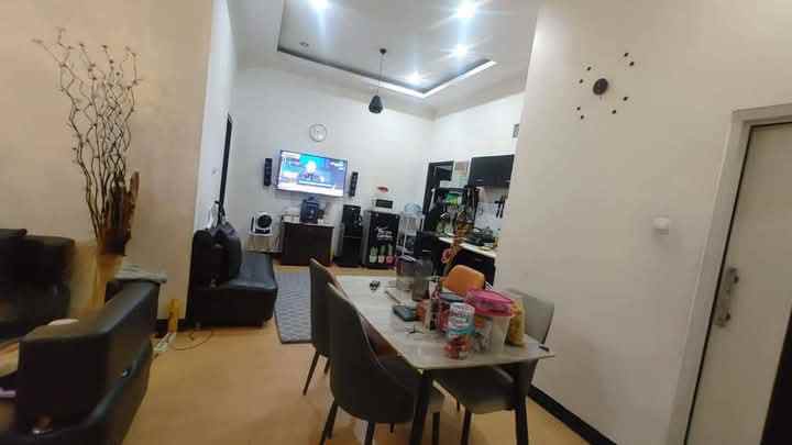 dijual rumah pd pesantren belakang mako