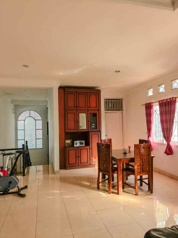 dijual rumah persada kemala jaka permai