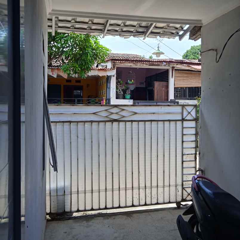 dijual rumah perum walikota blok x 6