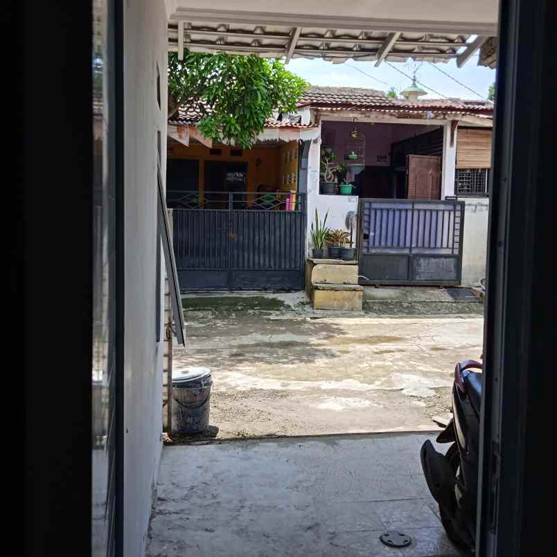 dijual rumah perum walikota blok x 6