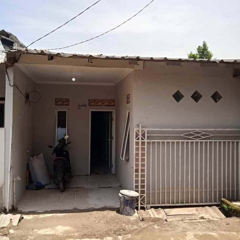 dijual rumah perum walikota blok x 6
