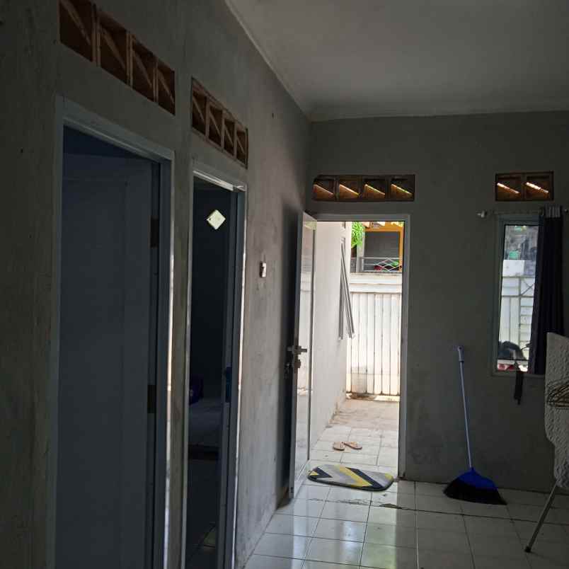 dijual rumah perum walikota blok x 6