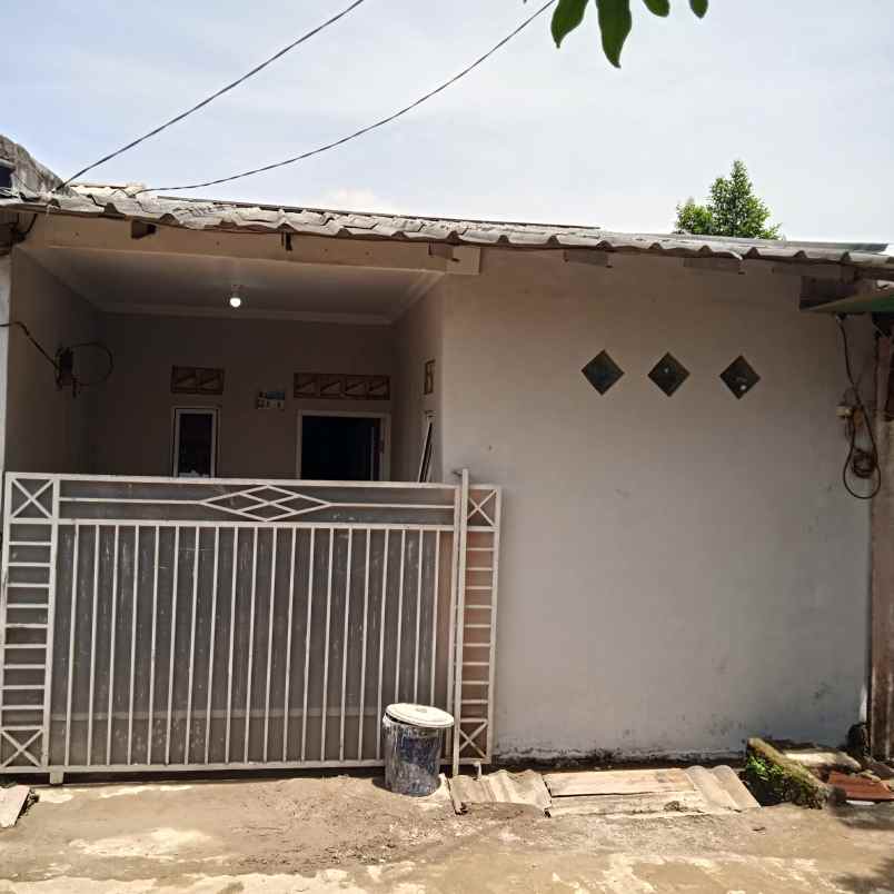 dijual rumah perum walikota blok x 6