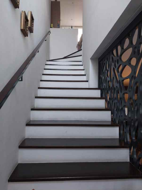 dijual rumah perumahan graha natura jl