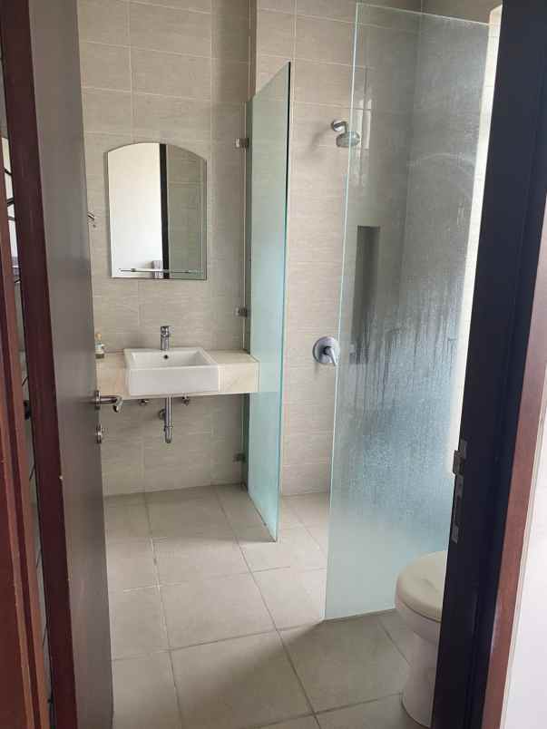 dijual rumah perumahan graha natura jl