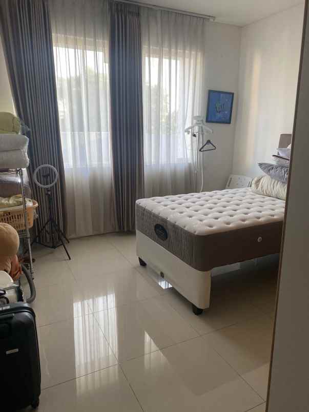 dijual rumah perumahan graha natura jl