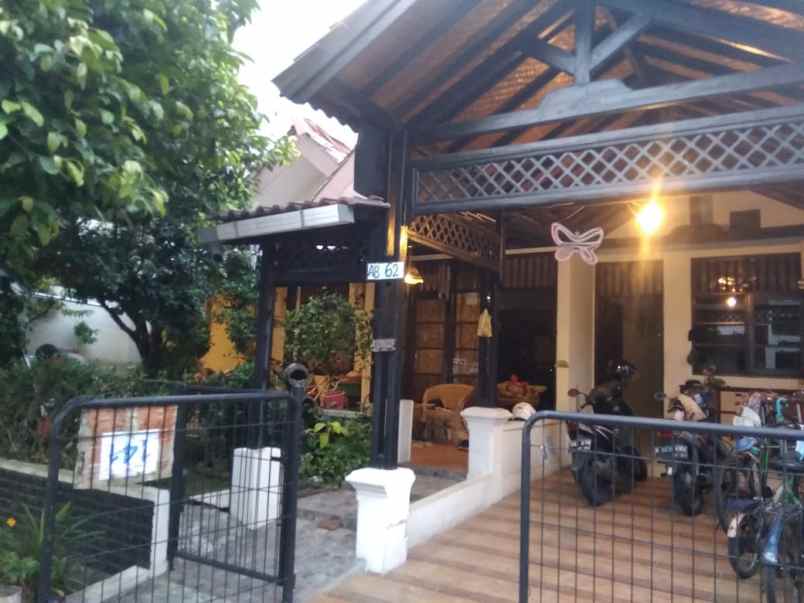 dijual rumah perumahan kemang pratama 2