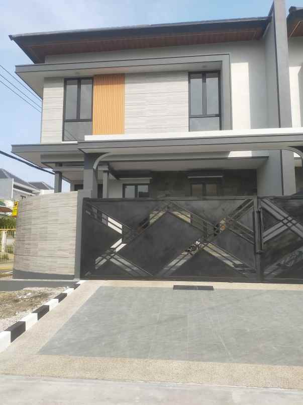 dijual rumah perumahan sutorejo prima