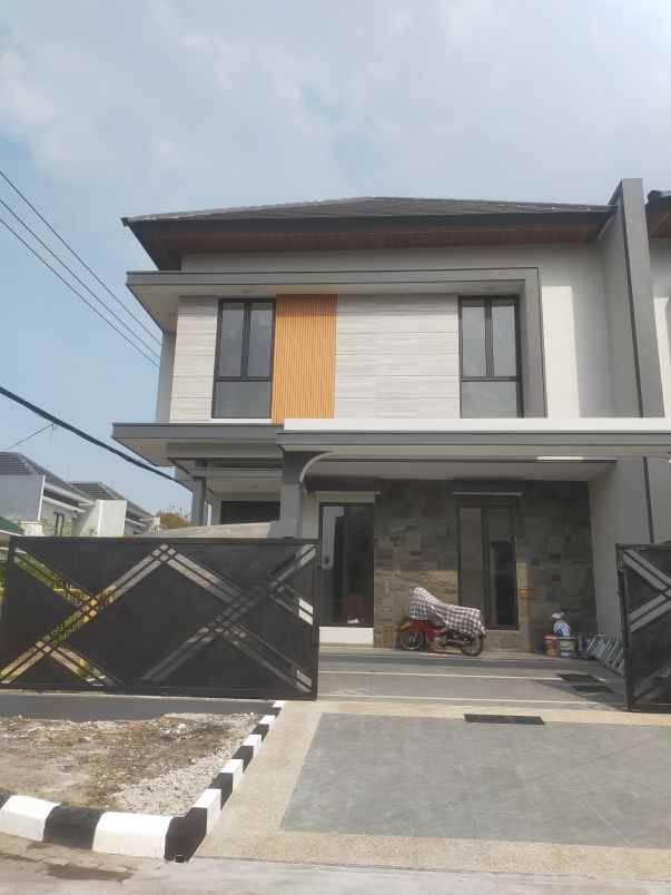 dijual rumah perumahan sutorejo prima