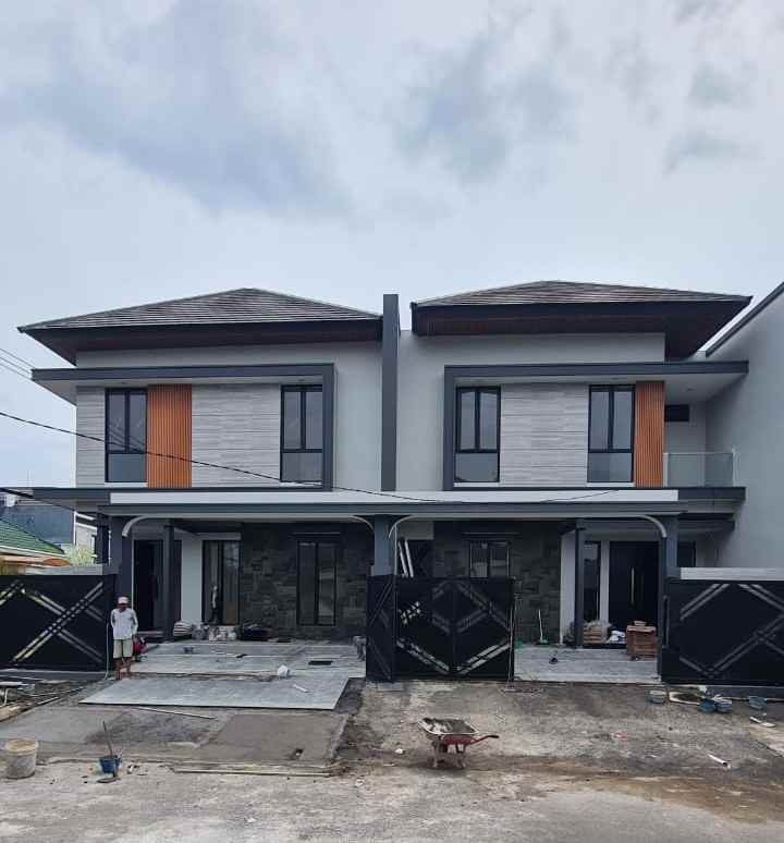 dijual rumah perumahan sutorejo prima