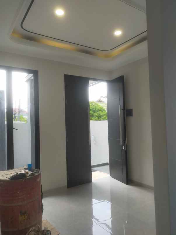 dijual rumah perumahan sutorejo prima