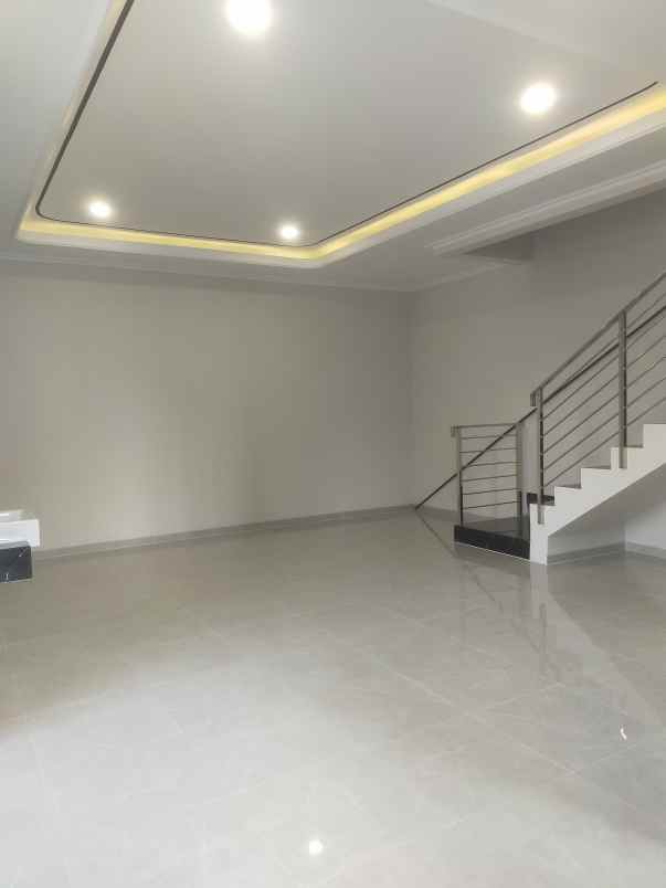 dijual rumah perumahan sutorejo prima