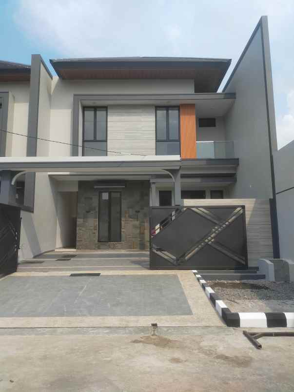 dijual rumah perumahan sutorejo prima