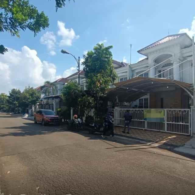 dijual rumah perumahan the royal