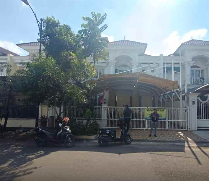 dijual rumah perumahan the royal