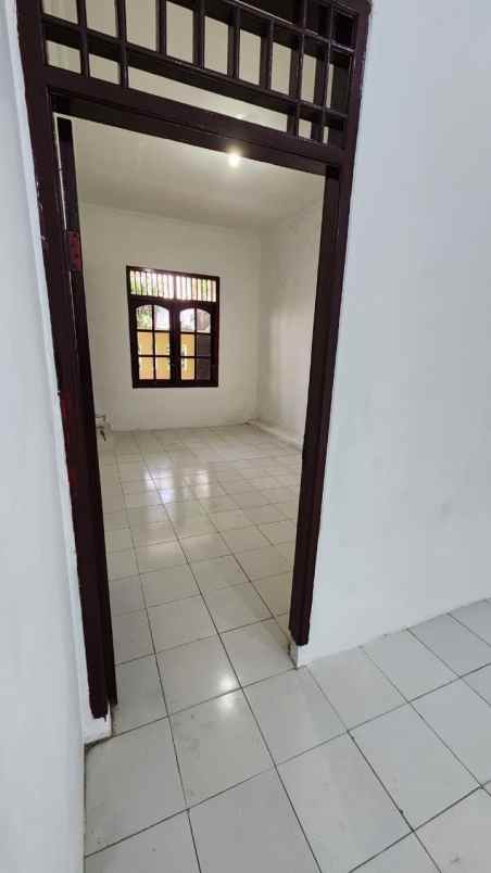 dijual rumah perumnas 1