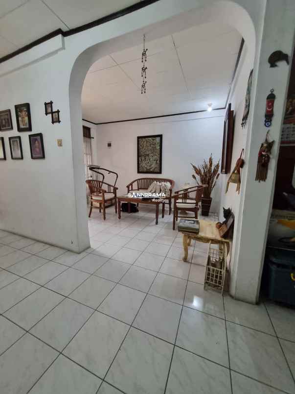 dijual rumah perumnas beji
