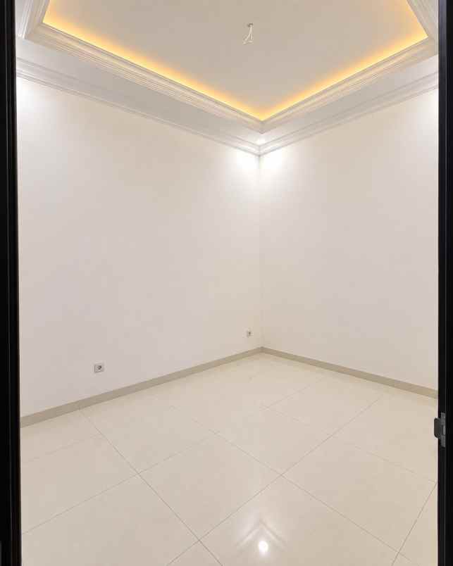 dijual rumah pondok bambu