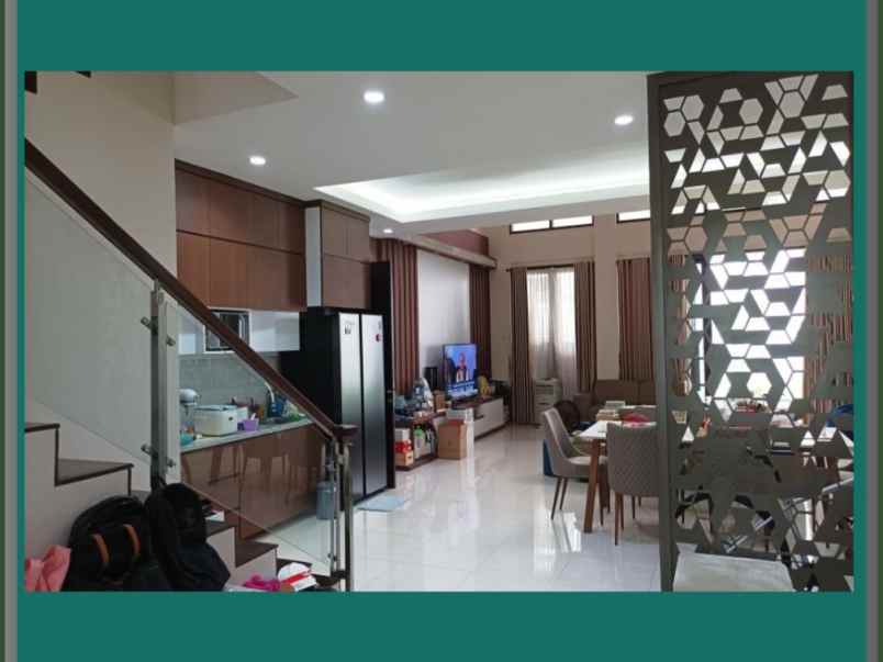 dijual rumah pondok kelapa