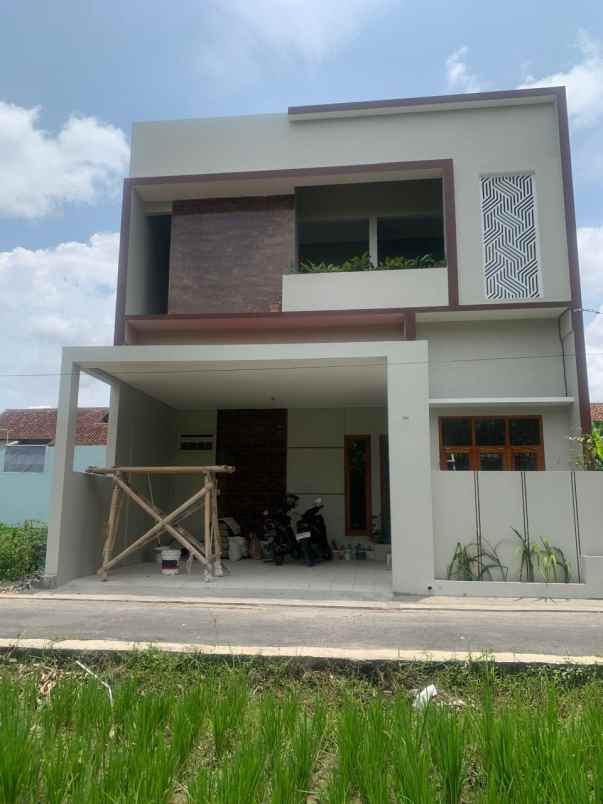 dijual rumah pugeran