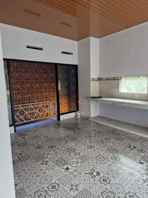 dijual rumah punclut