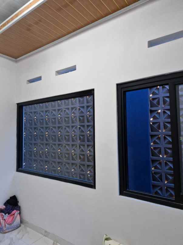 dijual rumah punclut