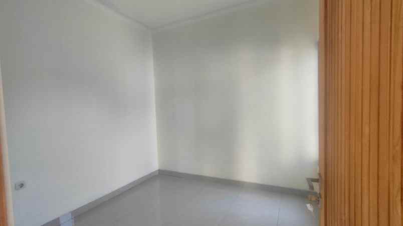 dijual rumah purwomartani