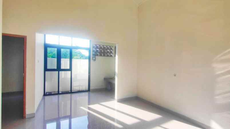 dijual rumah purwomartani