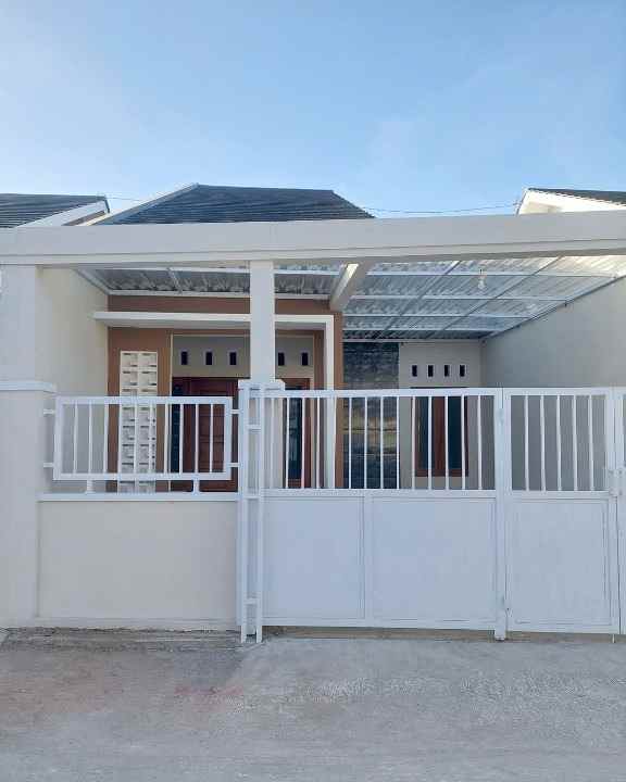 dijual rumah purwomartani kalasan