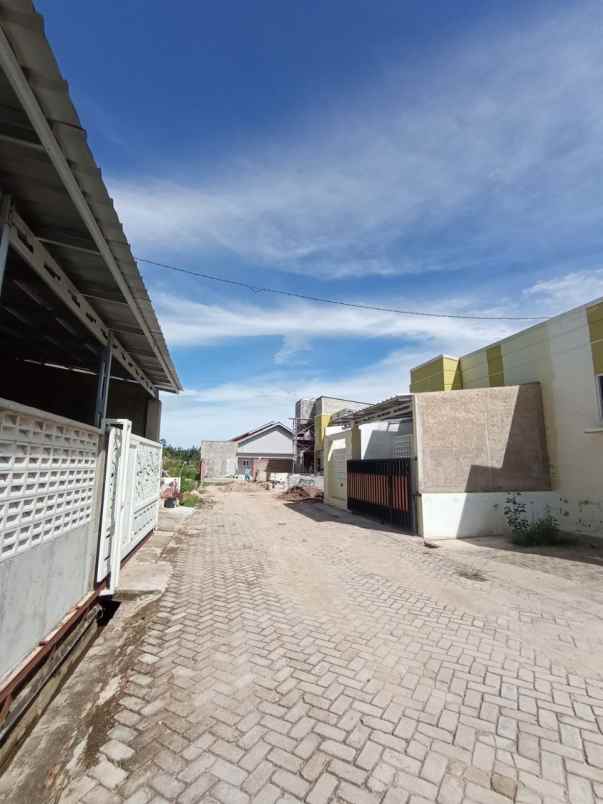 dijual rumah rajabasa