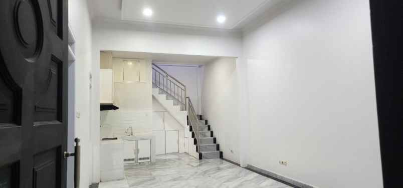 dijual rumah rapi siap huni di kota wisata cibubur