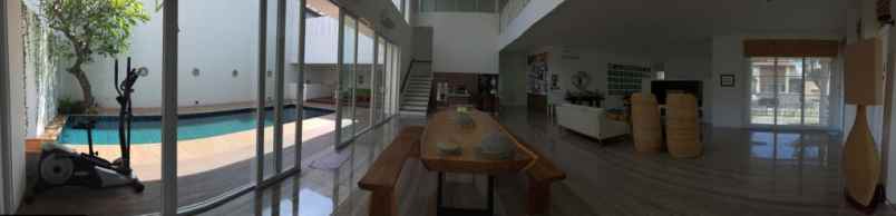 dijual rumah raya bukit golf