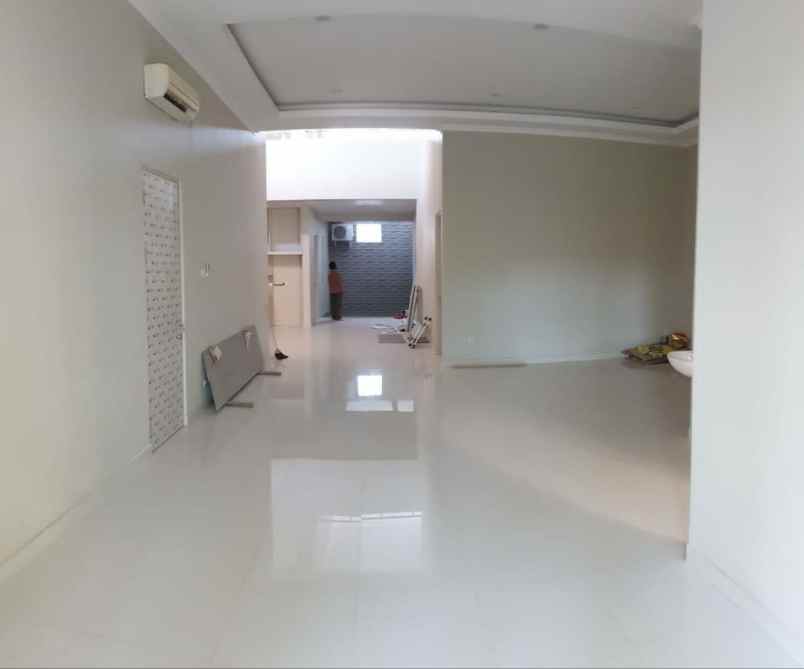 dijual rumah raya ngagel jaya utara