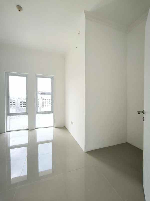 dijual rumah regency one pogot