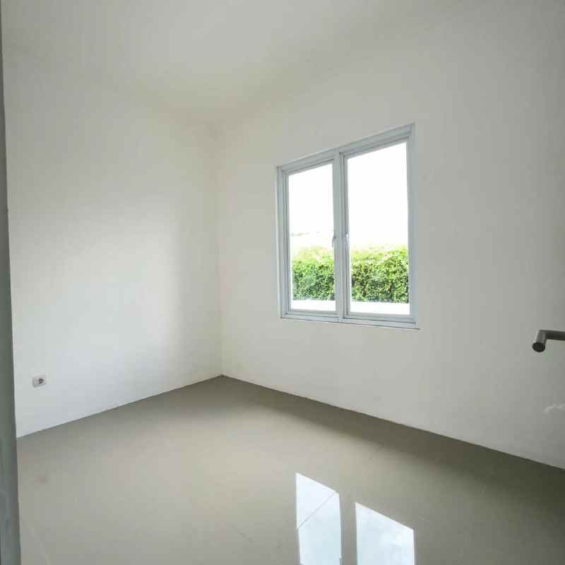 dijual rumah regency one pogot