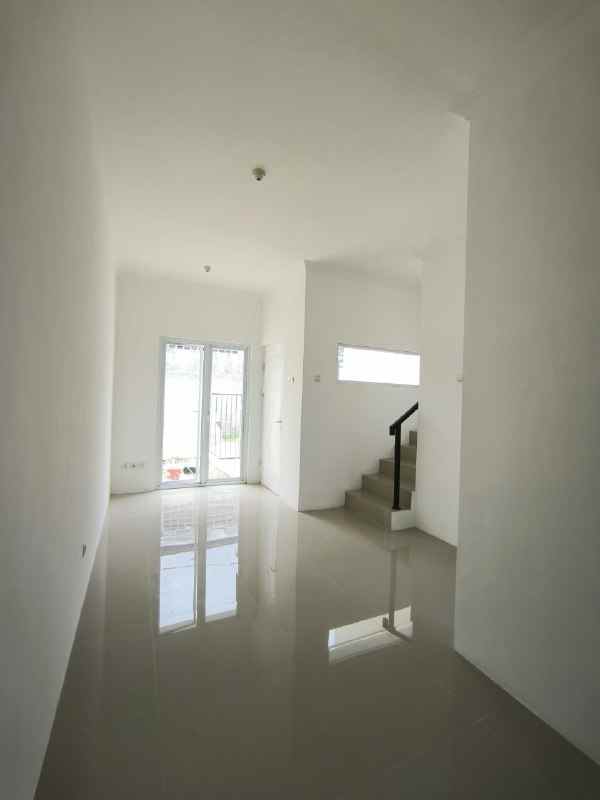 dijual rumah regency one pogot