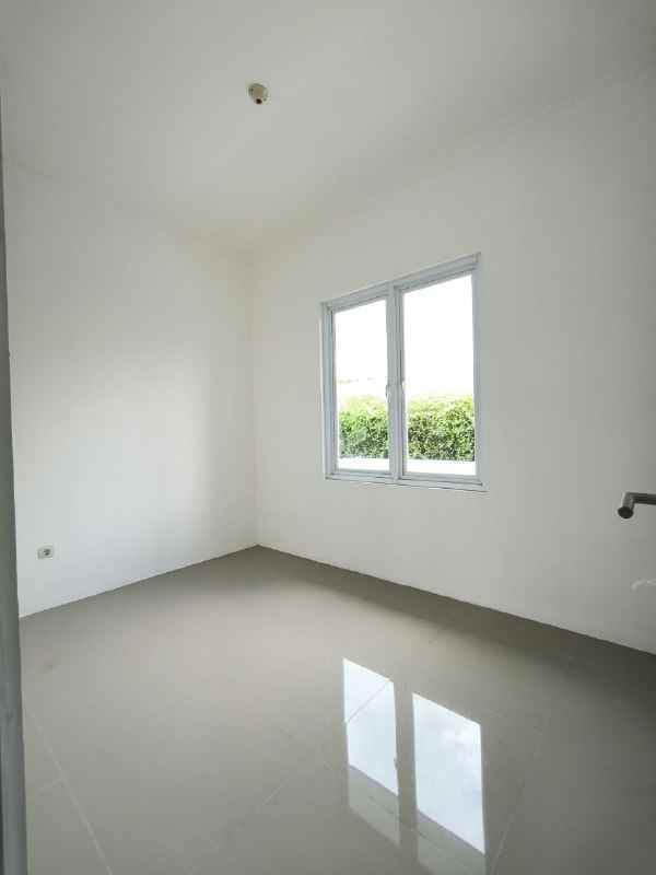 dijual rumah regency one pogot