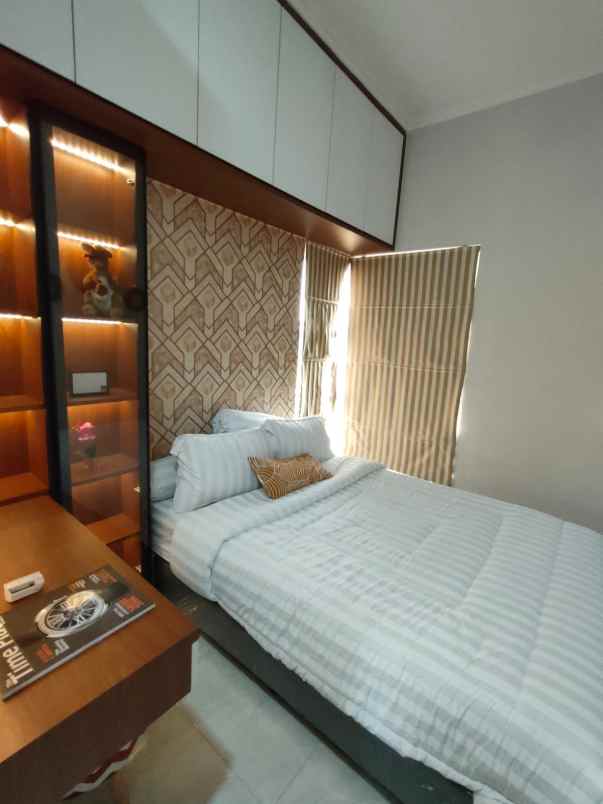 dijual rumah rorotan