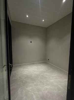 dijual rumah royal residence
