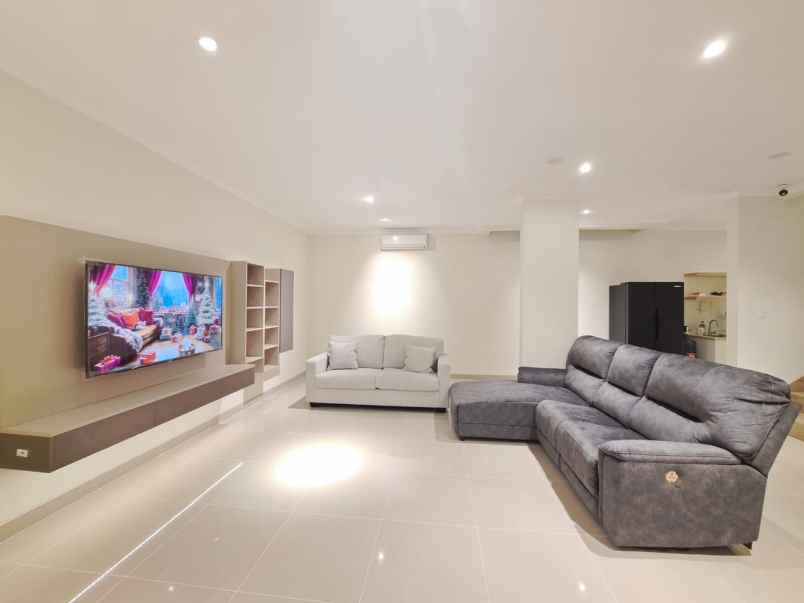 dijual rumah rumah baru di cluster