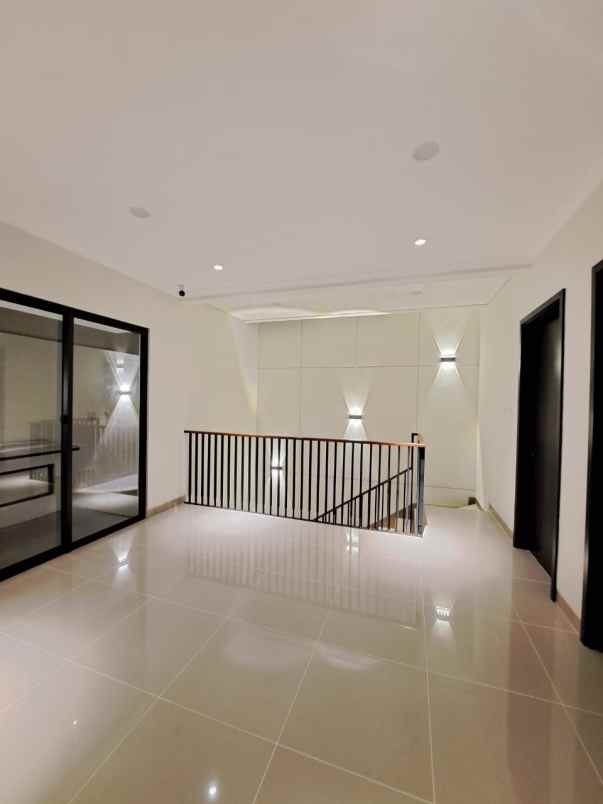 dijual rumah rumah baru di cluster