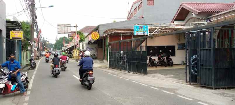 dijual rumah rumah di jl kemanggisan