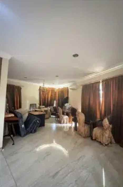 dijual rumah rumah di jl paradise 26