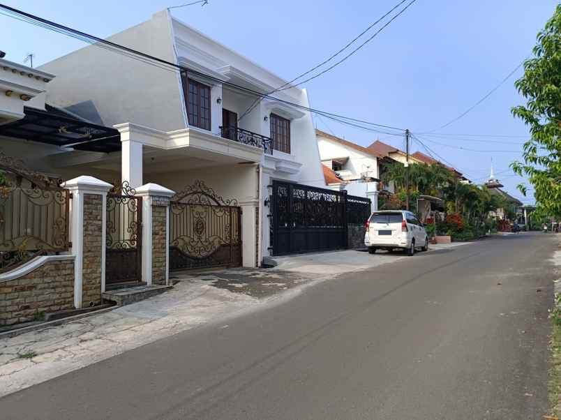 dijual rumah rumah jl bambu apus raya