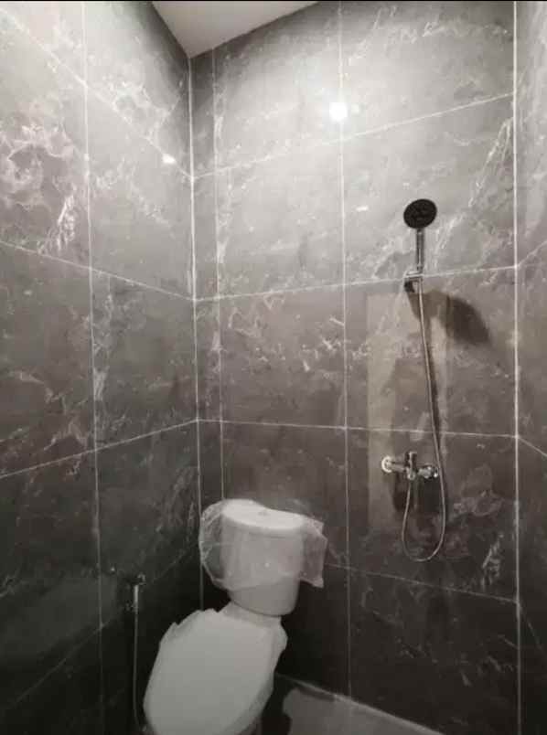 dijual rumah rungkut asri