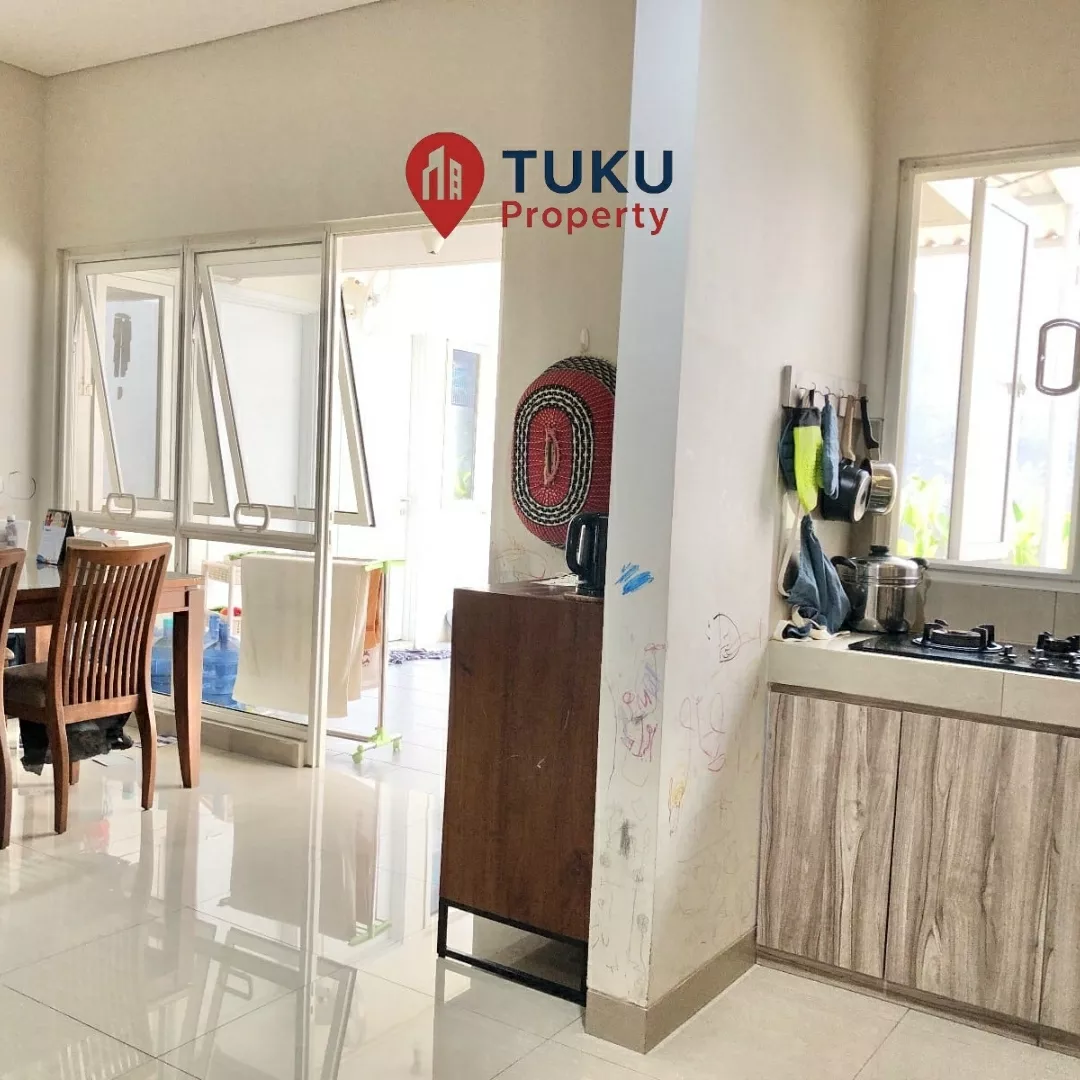 dijual rumah savia bsd bonus kitchen set