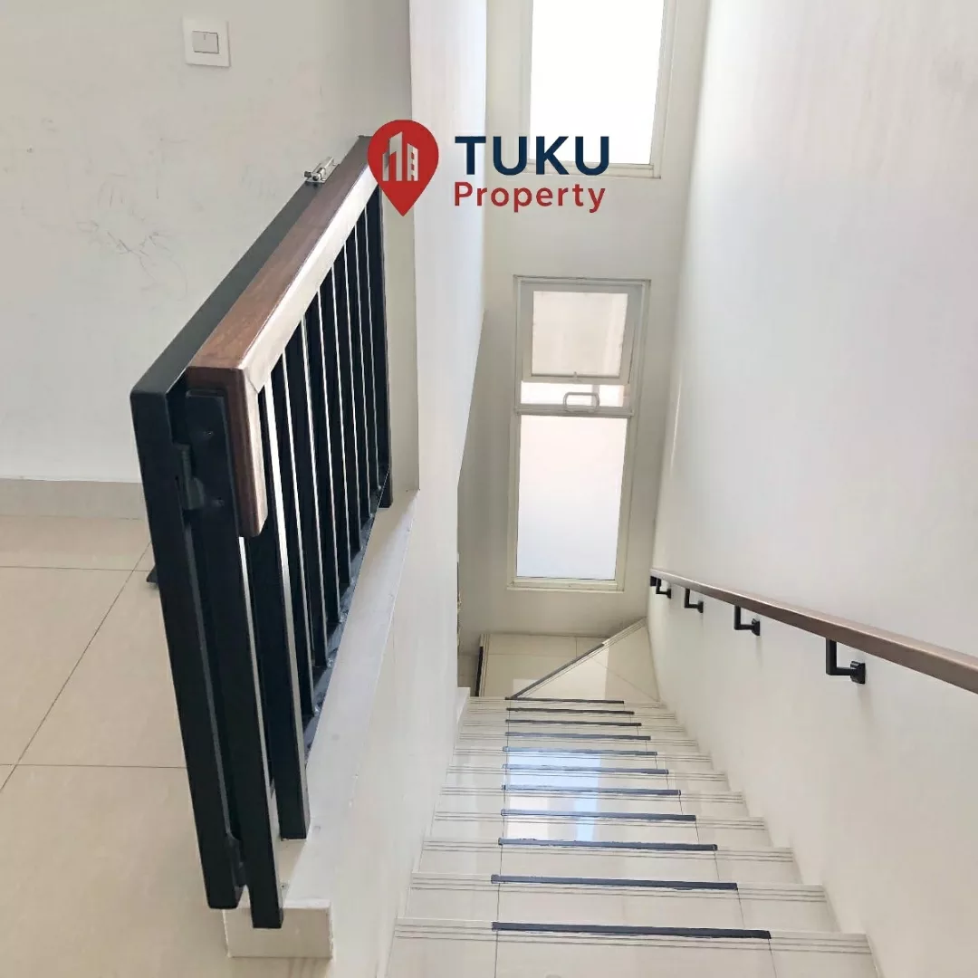 dijual rumah savia bsd bonus kitchen set